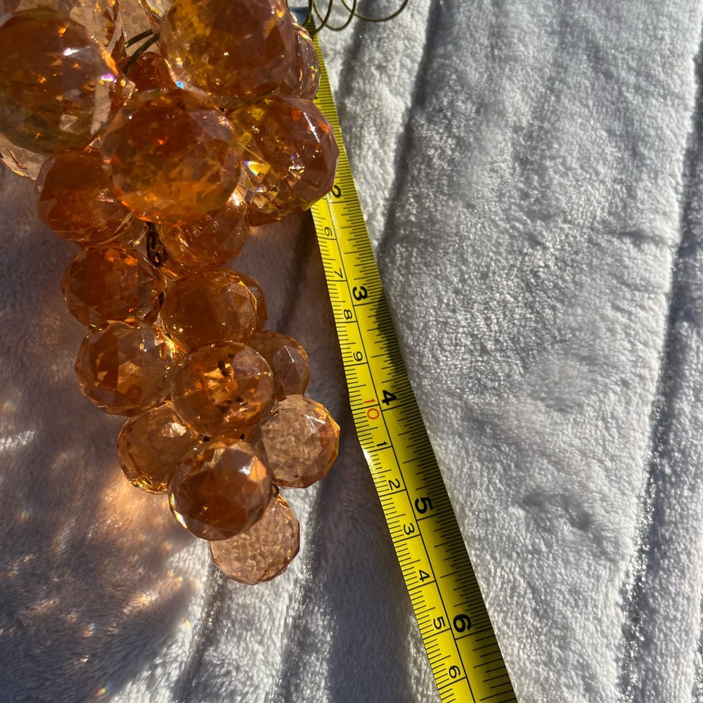 Vintage faceted amber color clustered grapes, ornaments,sun catcher - Picture 5 of 5
